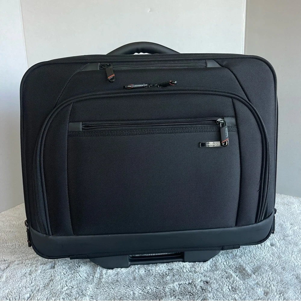 Samsonite Pro 4 DLX 2 Gusset Mobile Office